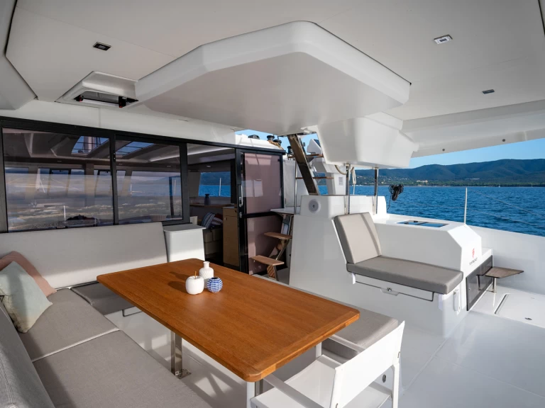 Noleggiare una Fountaine Pajot Tanna 47 a Piombino