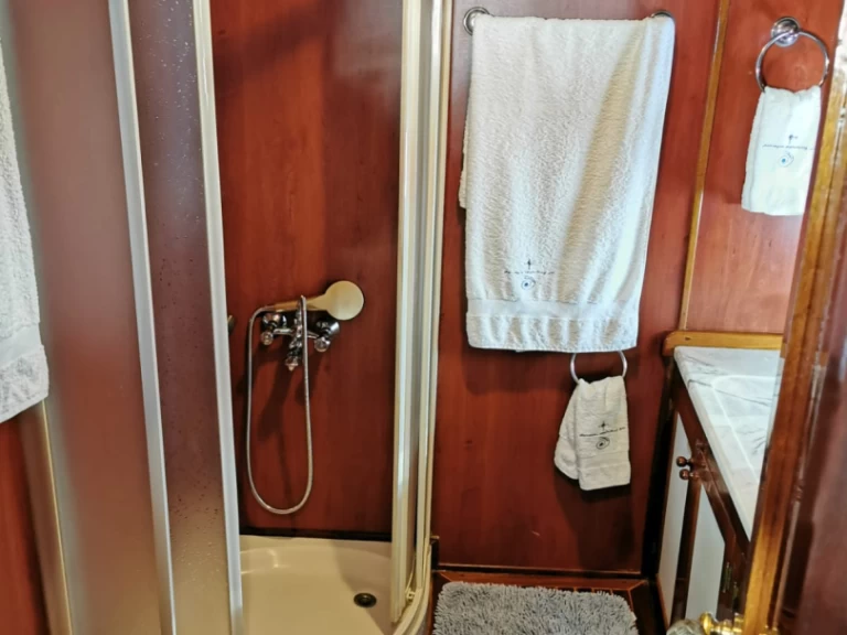 Noleggio Barca a vela  con patente nautica