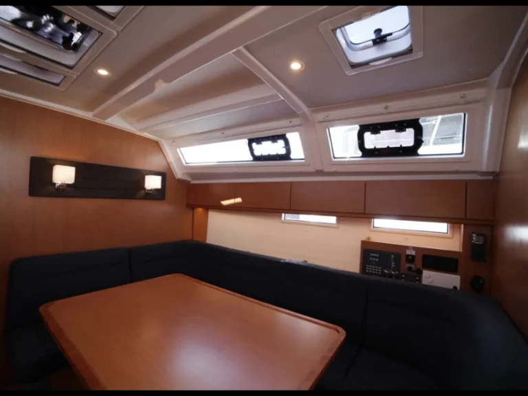 Noleggio Barca a vela Bavaria con patente nautica