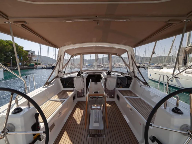 Noleggiare una Bénéteau Oceanis 41.1 a Orhaniye