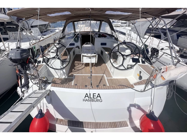 Jeanneau Sun Odyssey 519 da affittare a  Talamona