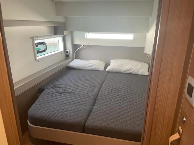 Noleggio Catamarano a Capo d'Orlando – Bali Bali 4.2