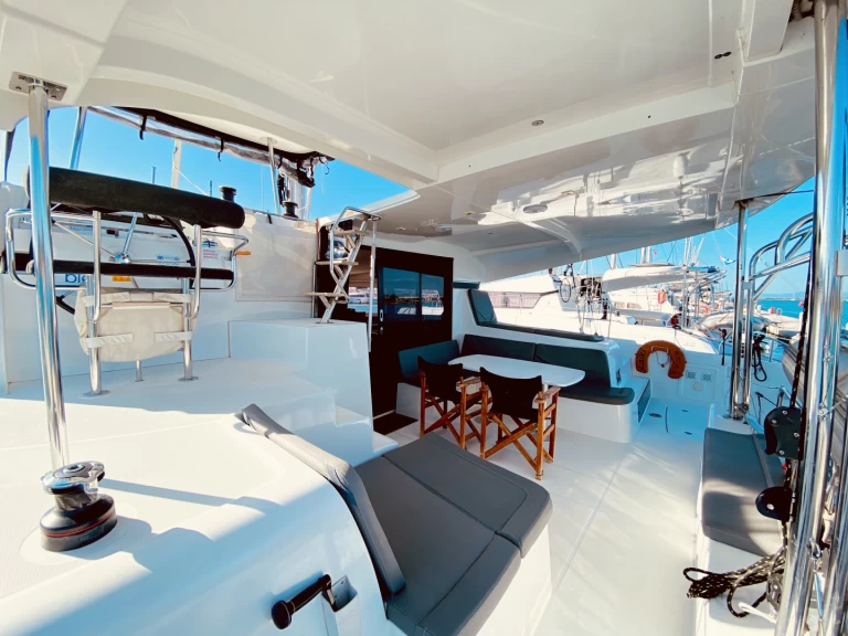 Noleggio barche Lefkáda economico Lagoon 42