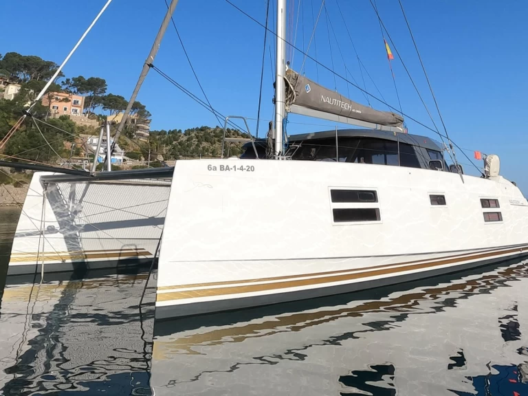 Catamarano a noleggio a Pola al miglior prezzo