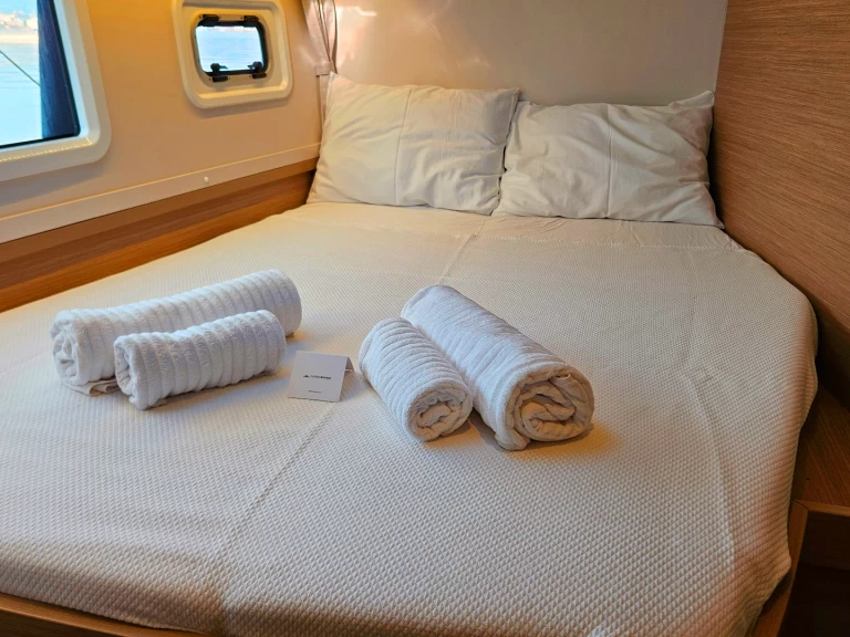 Noleggio Catamarano Lagoon con patente nautica