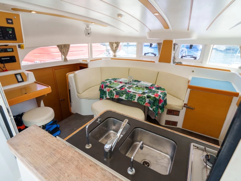 Noleggio barche Papeete economico Lagoon 380 S2