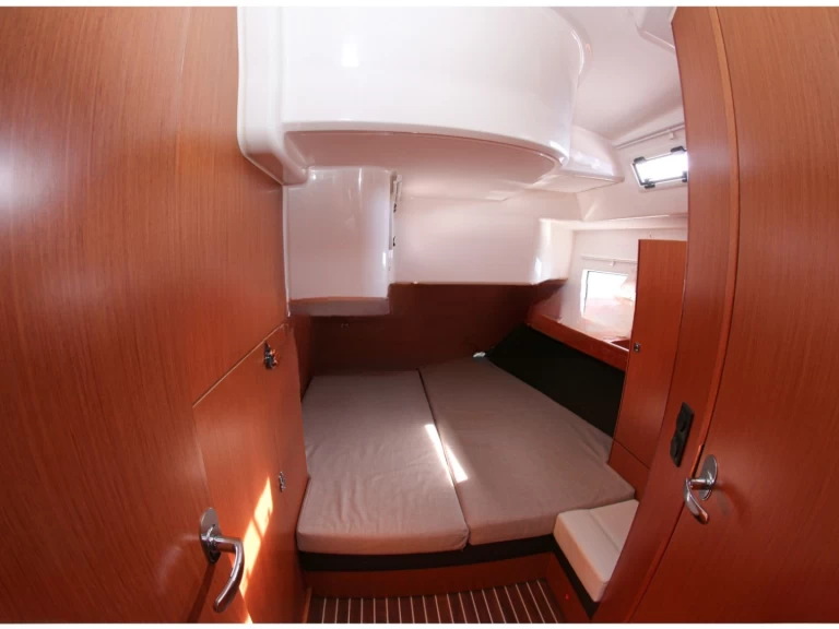 Noleggio Barca a vela con o senza skipper Bavaria a Olbia