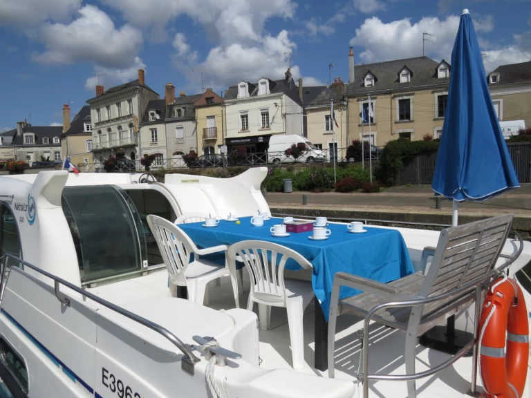 Nicols Yacht Confort Groupe 8-10 p. da affittare a  Sablé-sur-Sarthe