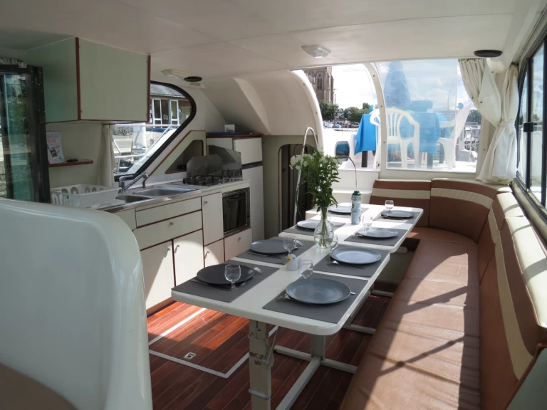 Noleggio a Sablé-sur-Sarthe – Nicols Yacht Confort Groupe 8-10 p. su SamBoat