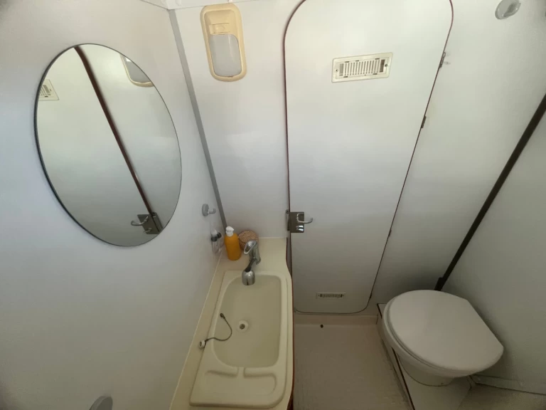 Noleggio Houseboat Nicols Yacht con patente nautica