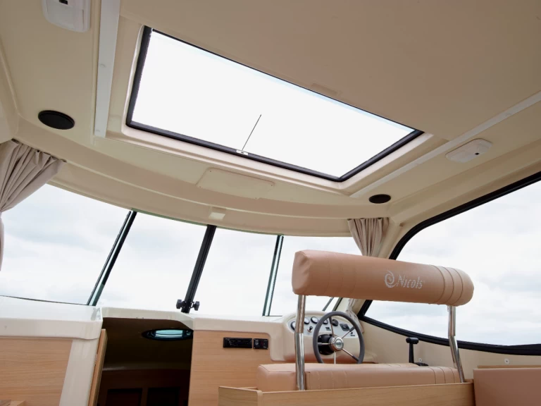 Noleggio Barca a motore a Sablé-sur-Sarthe – Nicols Yacht Confort Couple 2-4 p.