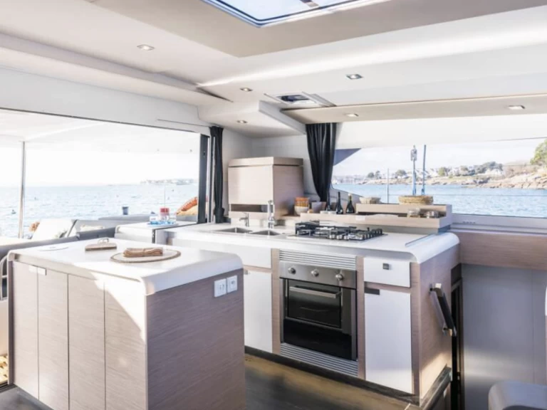 Noleggiare una Fountaine Pajot Aura 51 a Porto-Vecchio
