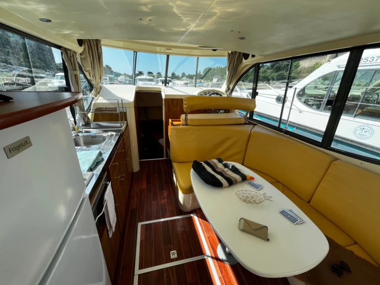 Noleggio a Grez-Neuville – Nicols Yacht Confort Couple XL 2-4 p. su SamBoat