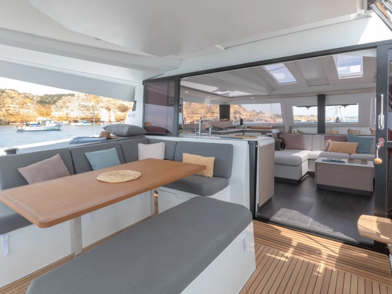 Noleggiare una Fountaine Pajot Elba 45 a Port Elizabeth
