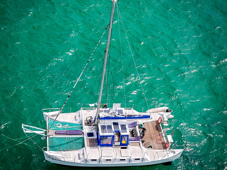 Noleggio Catamarano Custom Made con patente nautica