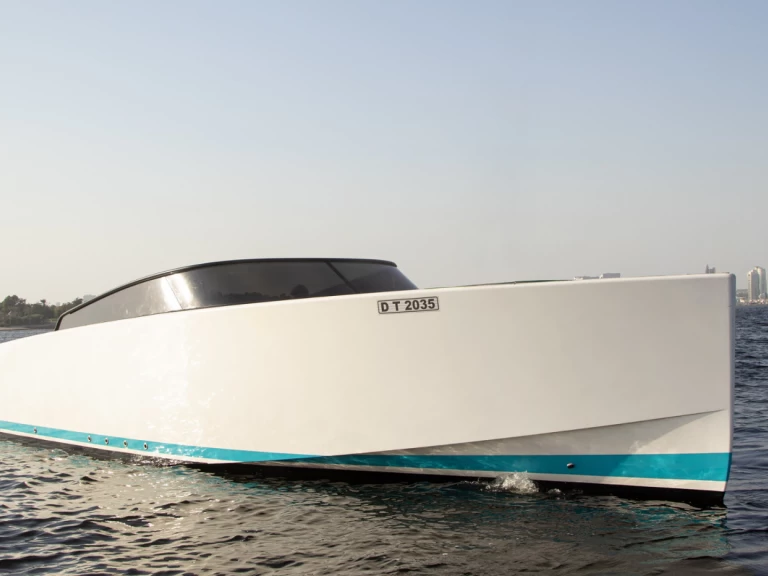 Noleggiare una VanDutch VanDutch 40 a Dubai Marina