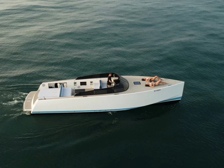 Noleggio Barca a motore a Dubai Marina – VanDutch VanDutch 40