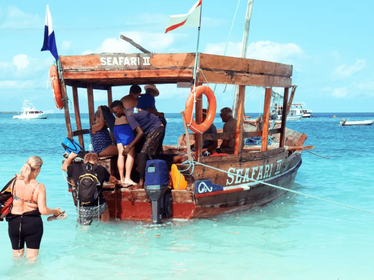 Noleggio Catamarano a Kendwa – Custom Made Custom made