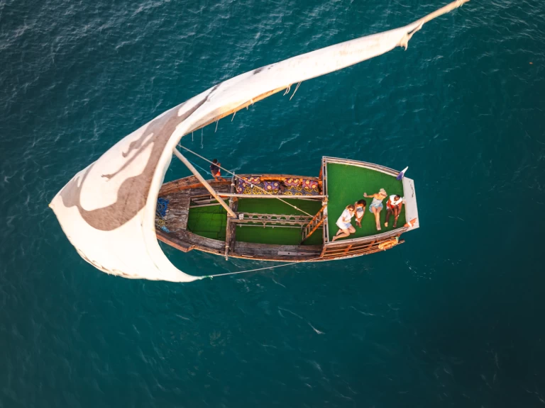 Noleggio Catamarano a Kendwa – Custom Made Custom made