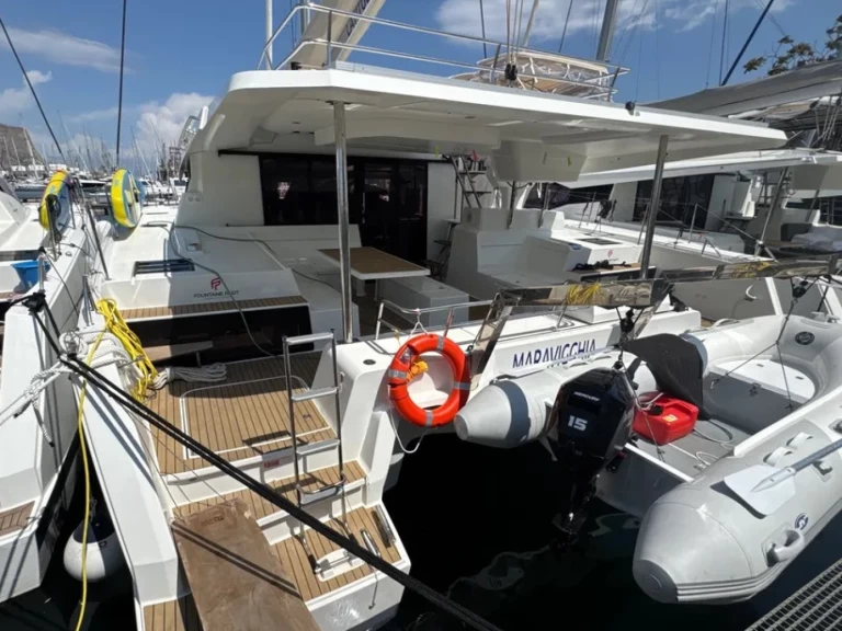Noleggio Catamarano con o senza skipper Fountaine Pajot a Palermo