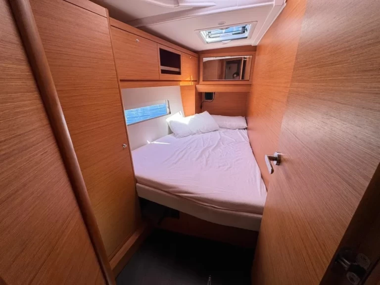 Noleggiare una Dufour Dufour 470 a Palermo