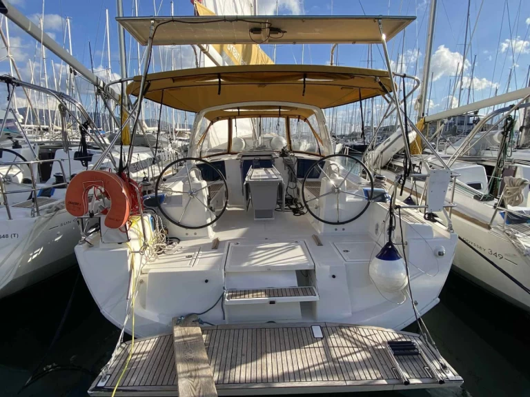 Noleggio a Néa Péramos – Bénéteau Oceanis 41.1 su SamBoat