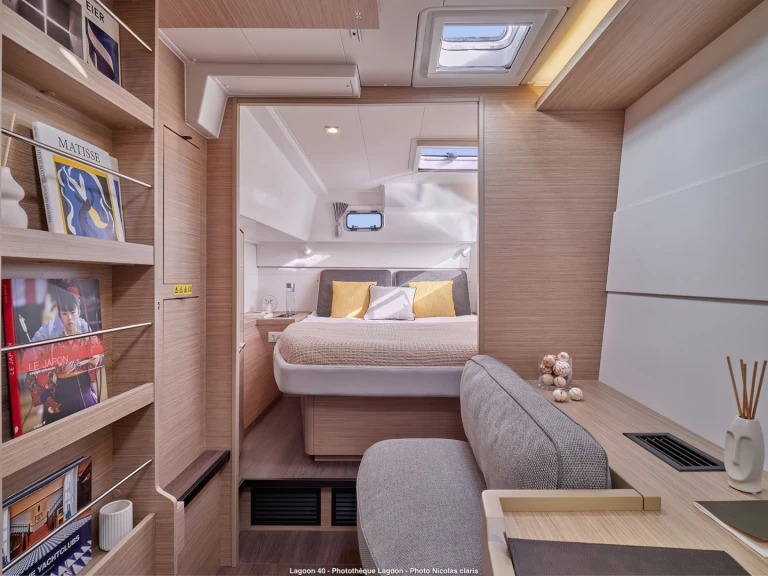 Noleggio Catamarano Lagoon con patente nautica