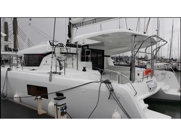 Noleggio Catamarano a Álimos – Lagoon Lagoon 42[G]