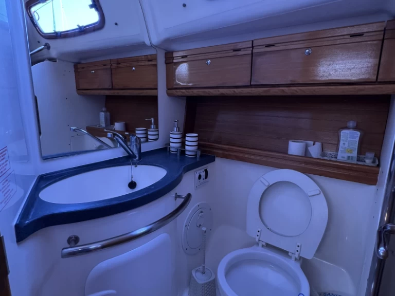 Noleggio Barca a vela con o senza skipper Bavaria a Kavála