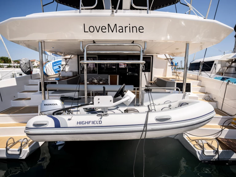 Noleggio Catamarano Dufour con patente nautica