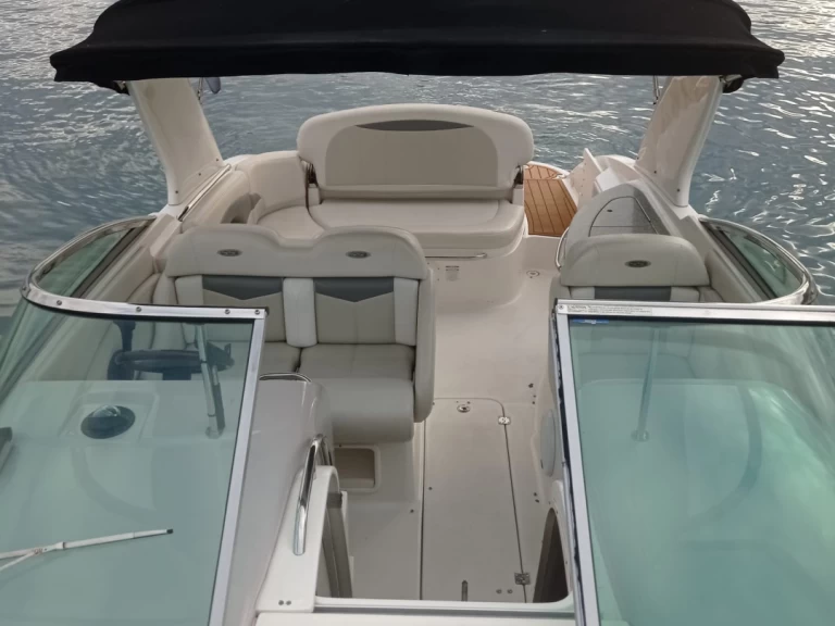 Noleggiare una Chaparral 275 ssi a Spalato