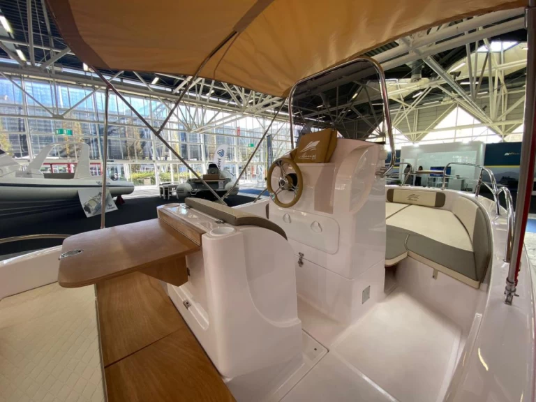 Noleggio Barca a motore con o senza skipper marinesite a Sirmione