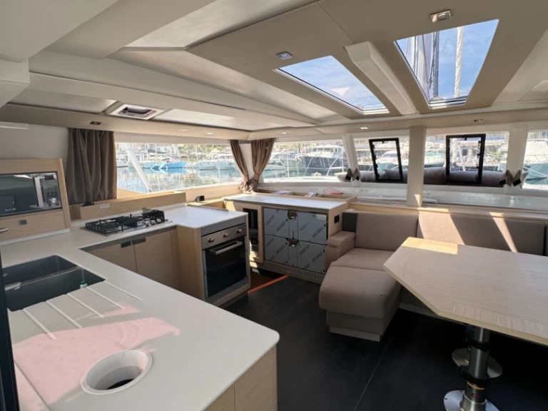 Noleggiare una Fountaine Pajot Tanna 47 a Ajaccio