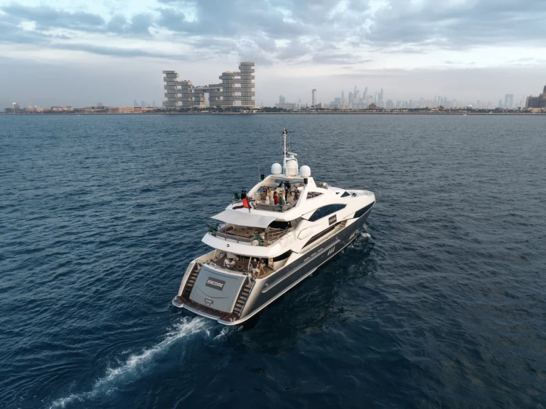 Noleggio Yacht di lusso a Dubaï harbour – Sunseeker Encore