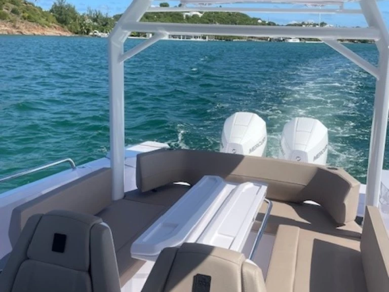 Axopar 29 Sun Top da affittare a  Marigot