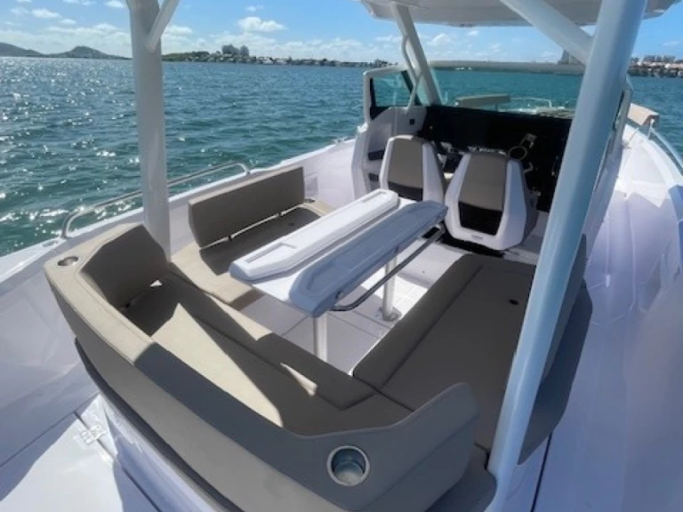 Noleggio a Marigot – Axopar 29 Sun Top su SamBoat