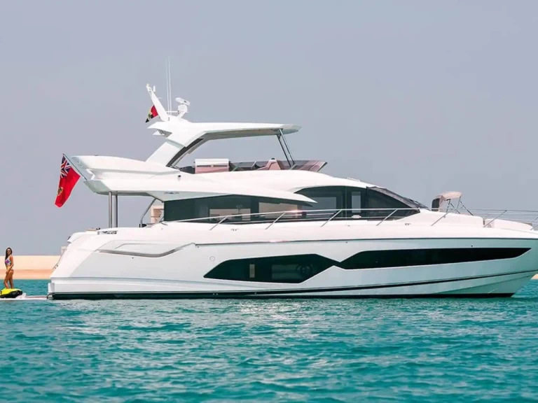 Noleggio Yacht di lusso Sunseeker con patente nautica