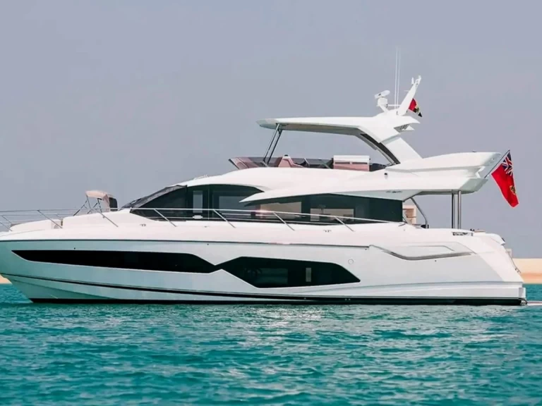 Yacht di lusso a noleggio a Dubai Marina al miglior prezzo