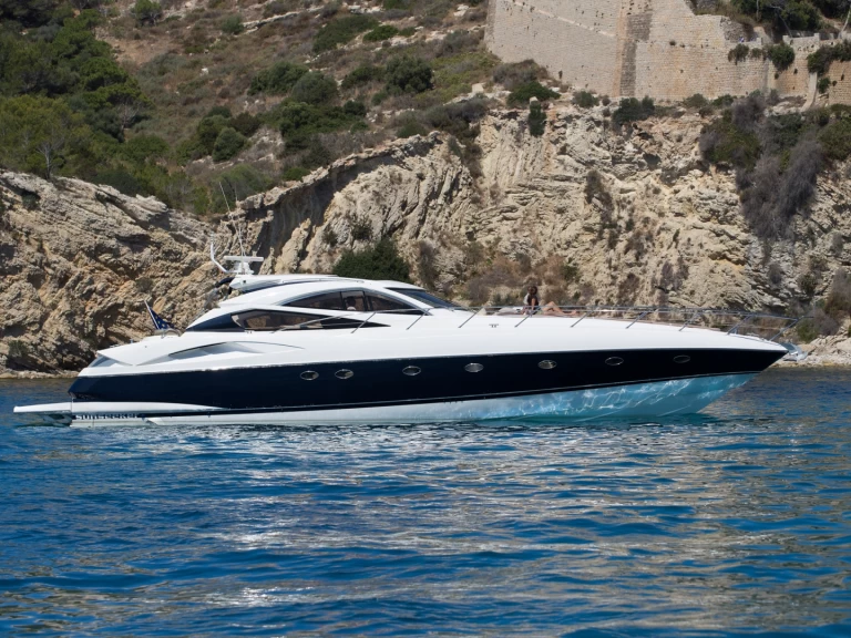 Noleggio Barca a motore Sunseeker con patente nautica