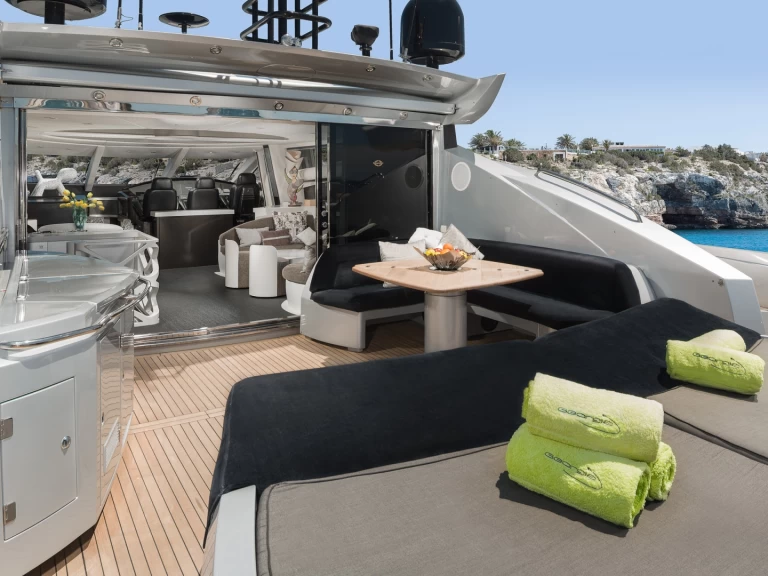Noleggio Barca a motore a Ibiza Town – Sunseeker Predator 82