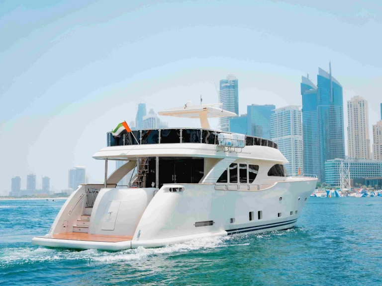 Yacht di lusso a noleggio a Dubai Marina al miglior prezzo