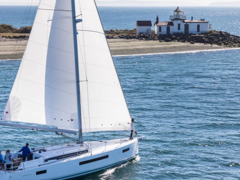 Jeanneau Sun Odyssey 490 da affittare a  Puntone