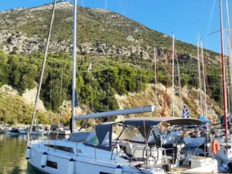 Noleggio Barca a vela Bénéteau con patente nautica