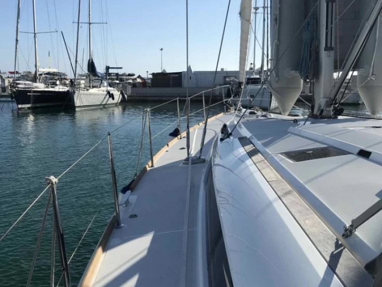 Jeanneau Sun Odyssey 519 da affittare a  Mykonos (Isola)