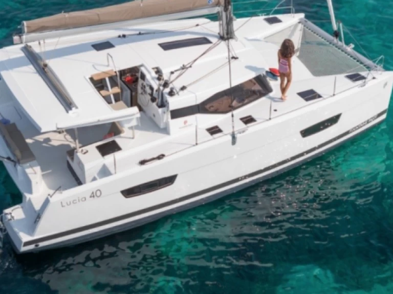 Noleggio barche Fountaine Pajot Lucia 40 a Roses su Samboat