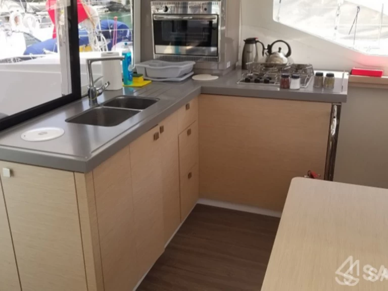 Noleggio a Roses – Fountaine Pajot Lucia 40 su SamBoat