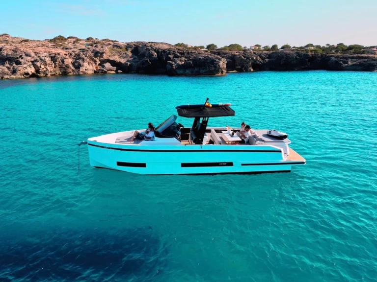 Noleggio Barca a motore con o senza skipper De Antonio a Mahón