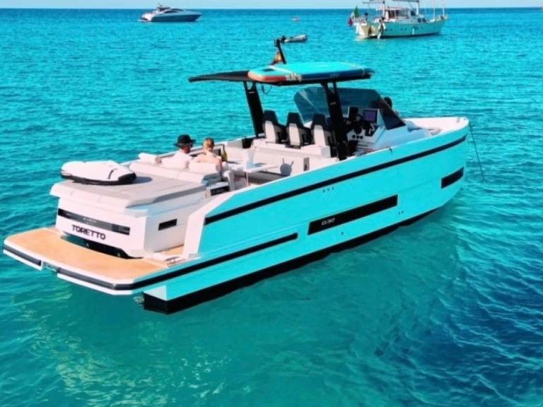 Noleggio Barca a motore a Mahón – De Antonio De Antonio D32