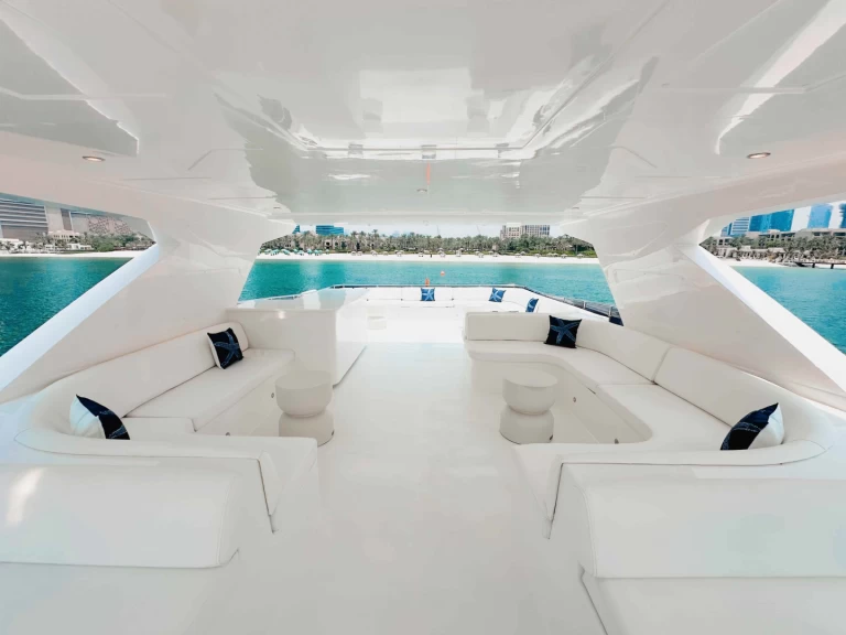 Noleggio barche Majesty Yachts 82 a Dubai Marina su Samboat