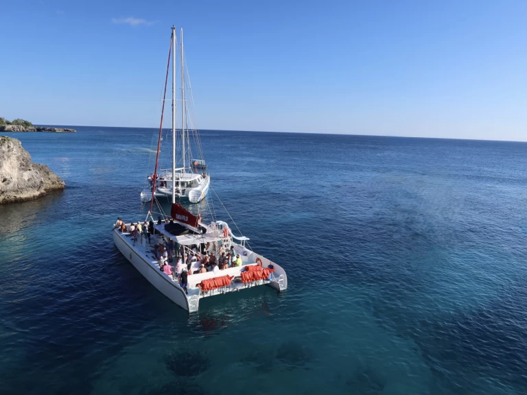 Catamarano a noleggio a Negril al miglior prezzo